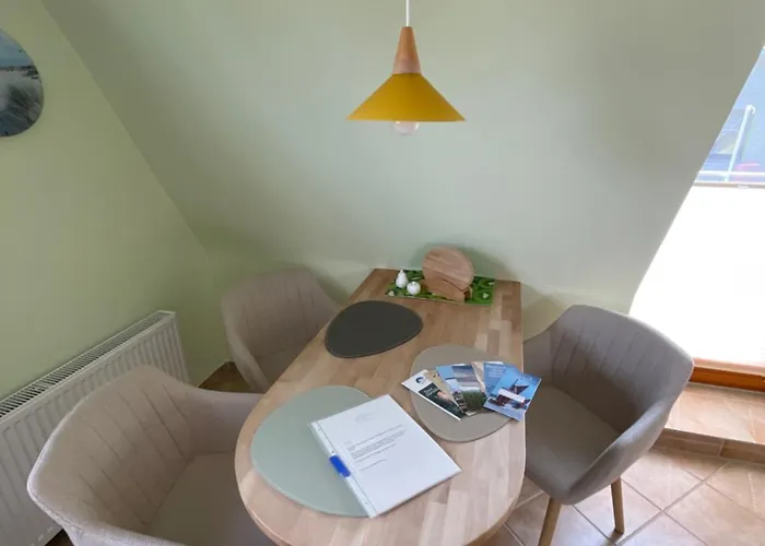 公寓 Bei Petrus Unterm Dach 青斯特